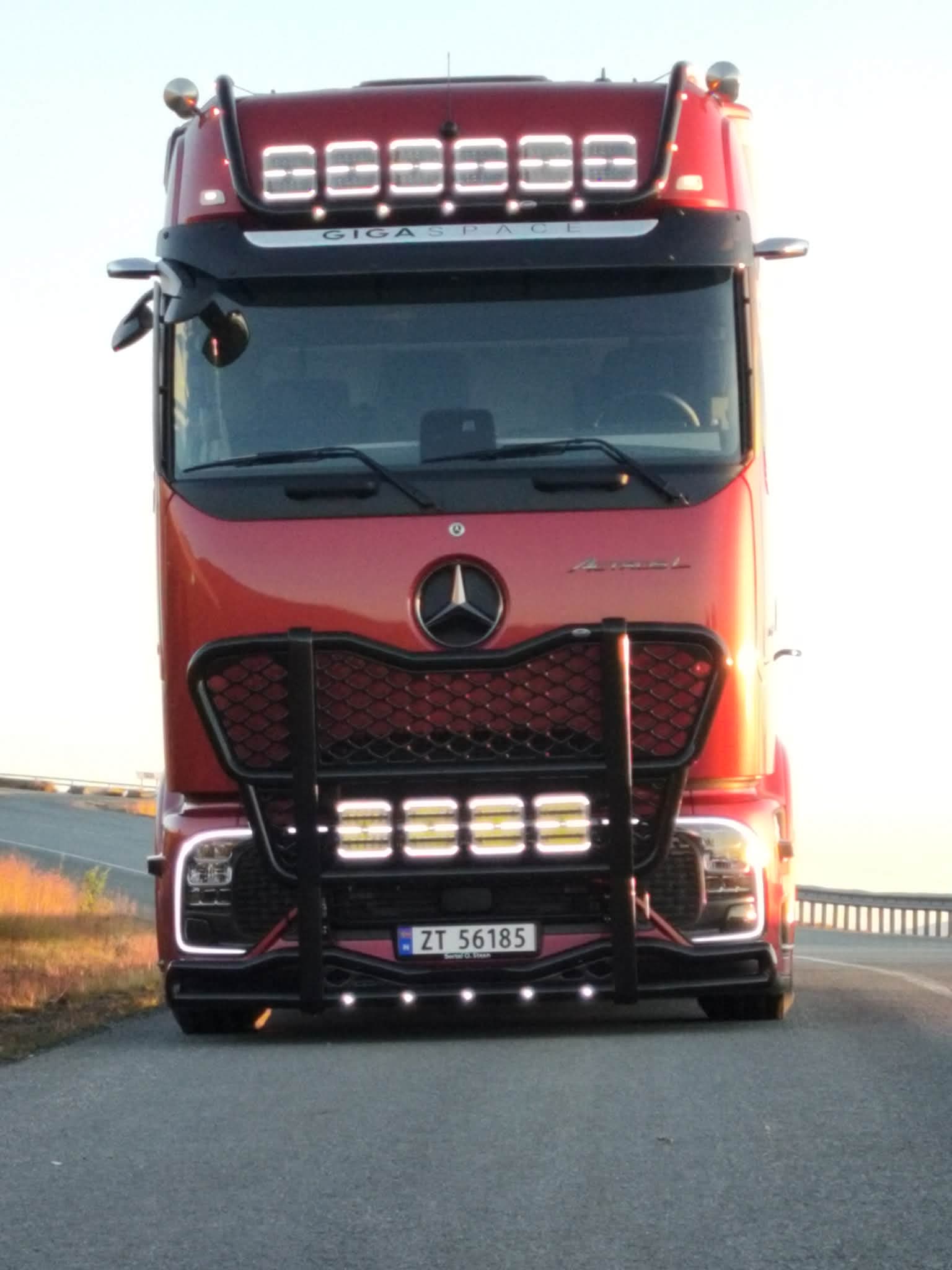 Mercedes-Benz Actros tilhørende TJ Utvikling AS